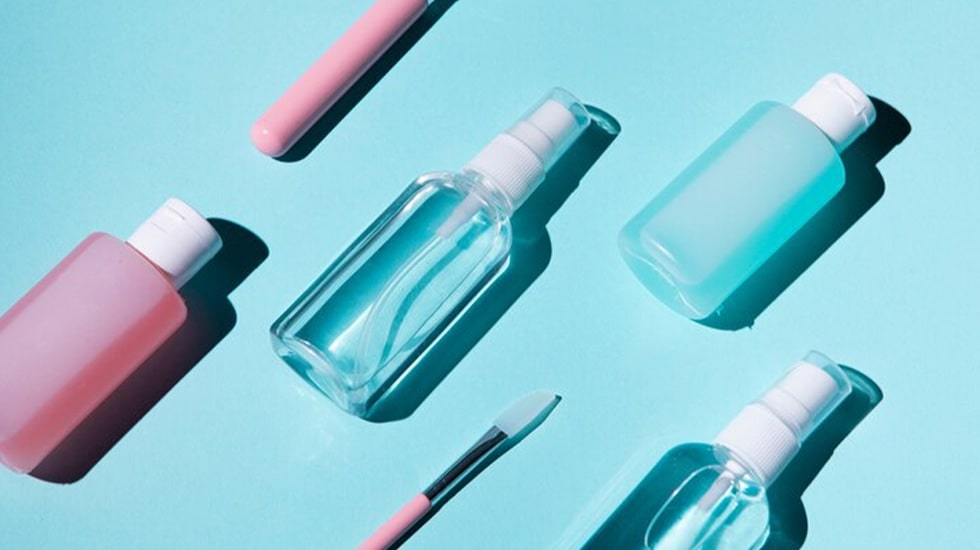 Close-Up of Eyelash Extension Glue Application | Winlash