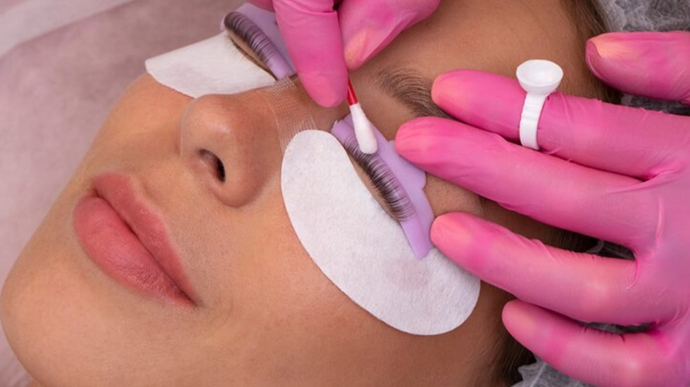 How does lash lift and tint work — step-by-step procedure, timing, and salon process | winlash