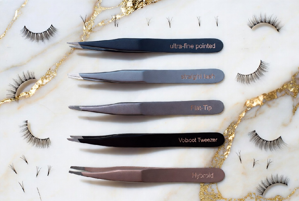 Professional straight tip tweezers for precise lash isolation and eyebrow grooming | winlash