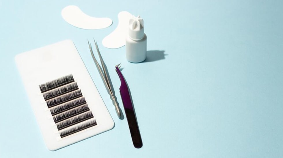 Eyelash extension glue factors including drying time and viscosity | Winlash