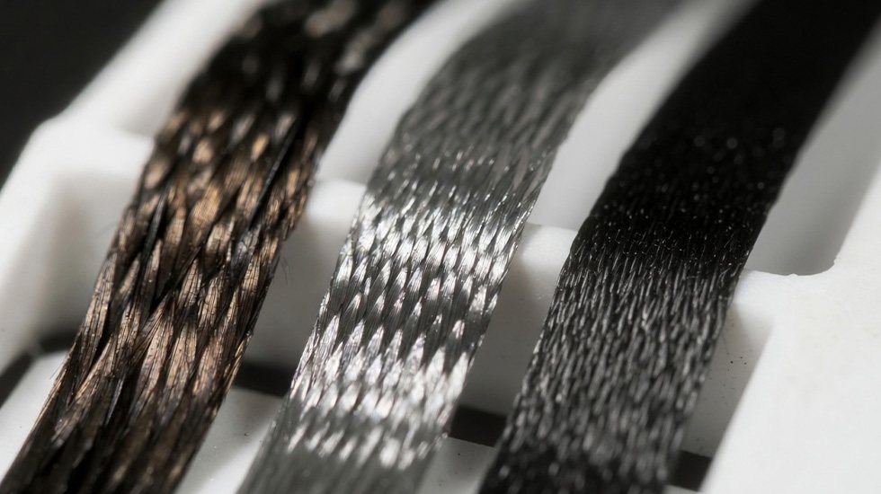 Comparative Fiber Anatomy: How Material Structure Affects Curl Retention, Safety and Wear Performance Comparative Fiber Anatomy of Premium Korean PBT vs Faux Silk and Real Mink Lash Extensions